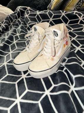 Vans Sk8-Hi Stacked Floral Embroidery Platform Sneakers Women's Size 6.5